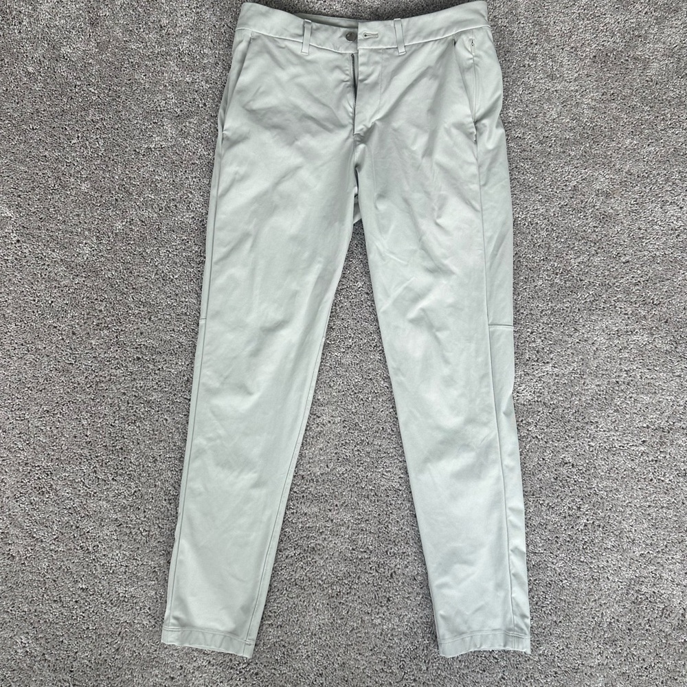 Lululemon Commission Slim - 31 Waist